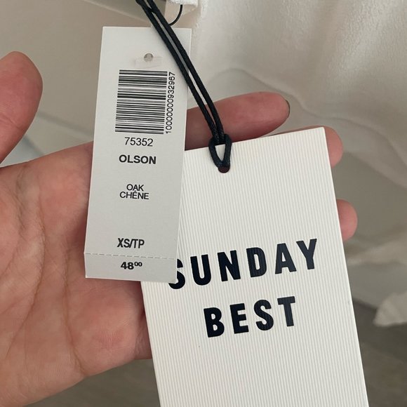 BNWT Aritzia Sunday Best Olson Top in White (XS) - Picture 3 of 3